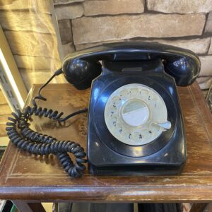 Vintage Shop 17 Retro Telephone